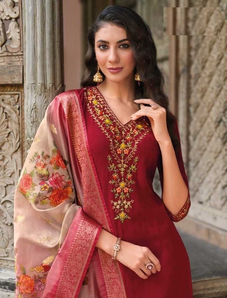Pink Soft Silk Hand Work Top & Banarasi Bottom With Silk Dupatta Suits 23201 - Image 2