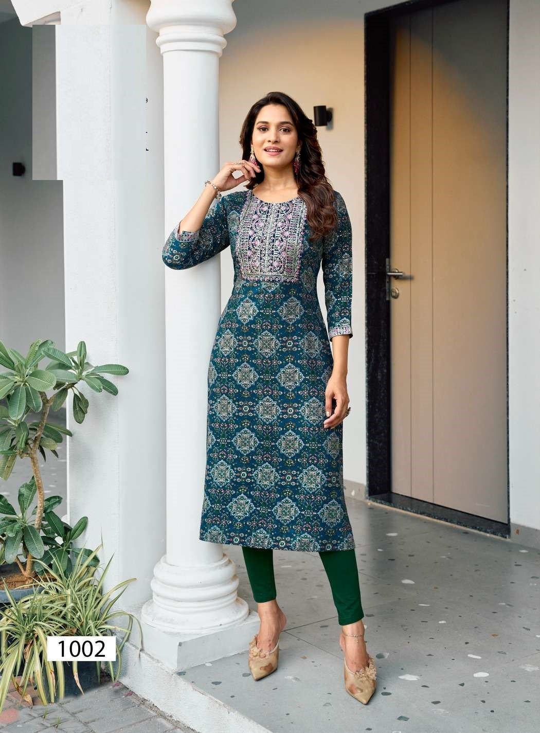 Peacock Bandhani Print Mal Cotton Straight Fit Kurtis 1002